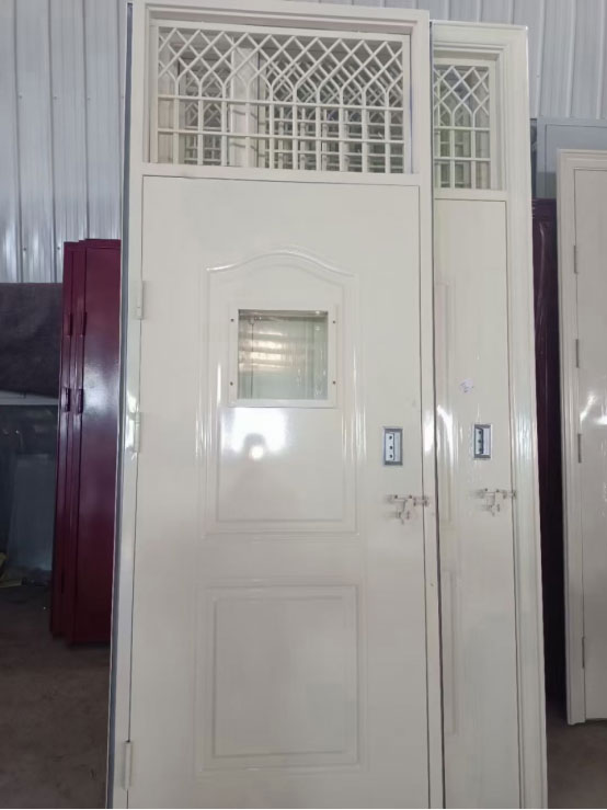 泽普学校教室门 泽普学校教室门