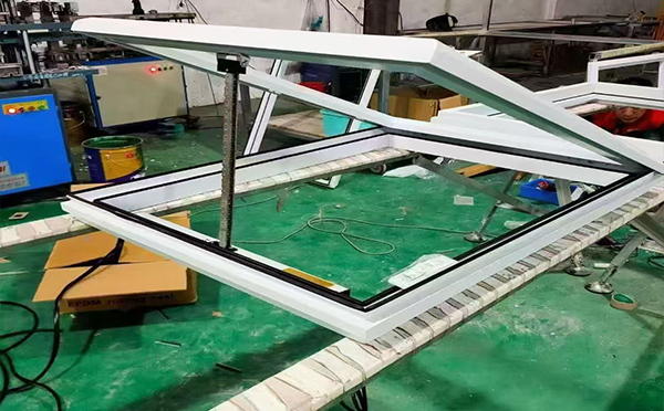 某地下车库出入口泽普排烟窗配置工程