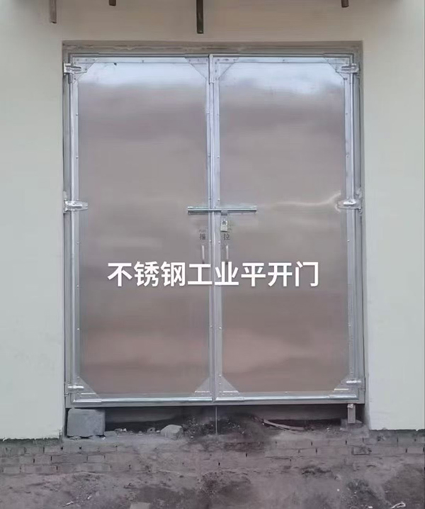不锈钢泽普工业平开门在现代工业场景中的应用实践